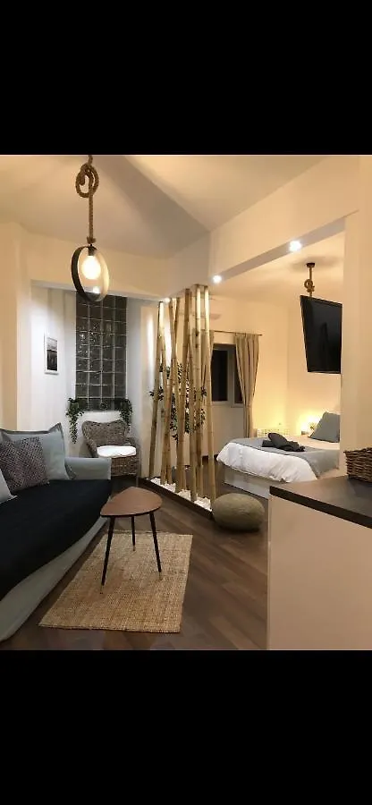 Apartmán Central Flat ,Mitropoleos St. Soluň 0*,
